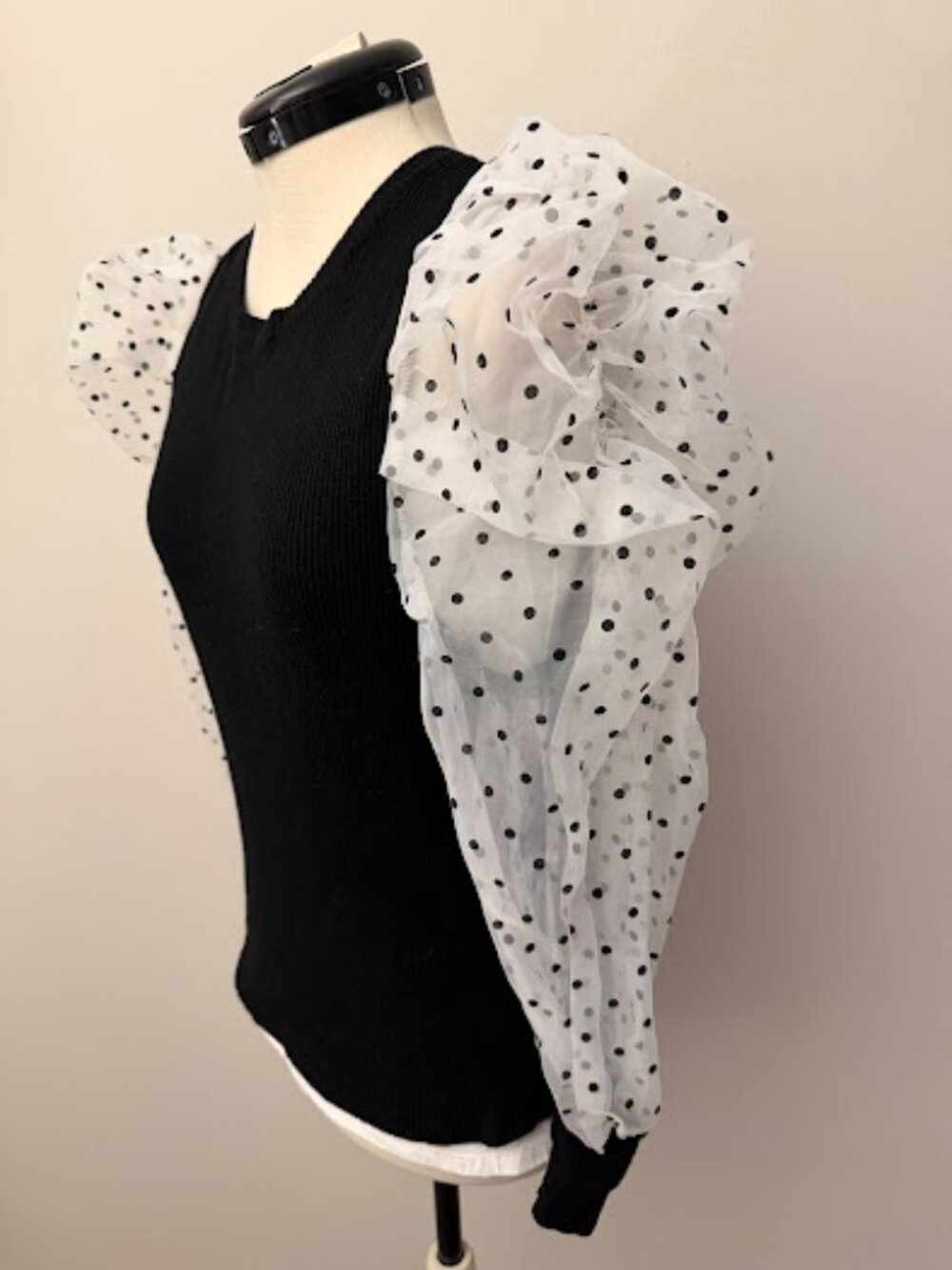 Black white-polka-dot Top chiffon sleeves size M - Picture 2 of 9